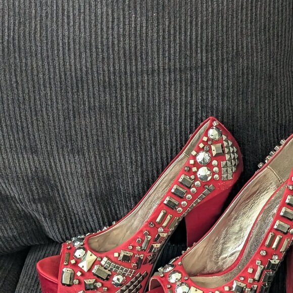 Red Steppers - Picture 3 of 4